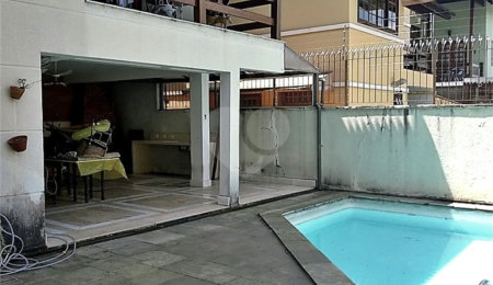 Sobrado à venda com 6 quartos, sendo 4 suítes,  em Tremembé, São Paulo, SP