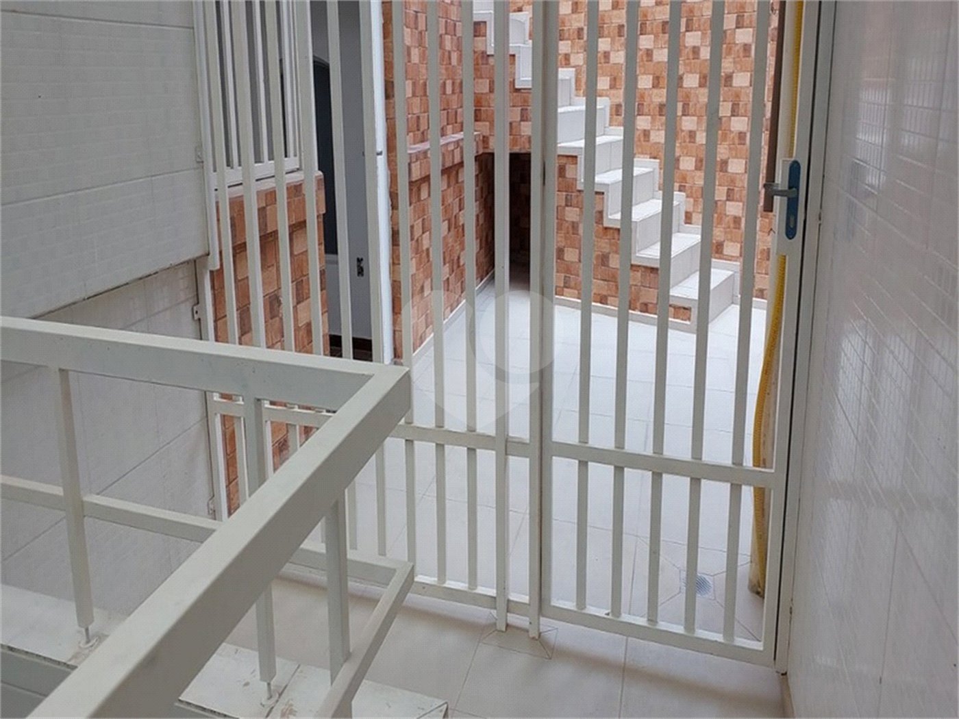 Sobrado à venda com 3 quartos, sendo 2 suítes, em Vila Paulicéia, São Paulo, SP