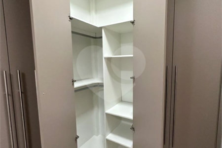 Casa à venda com 3 quartos, sendo 1 suíte, no condomínio Lagos D´icaraí, Salto - SP