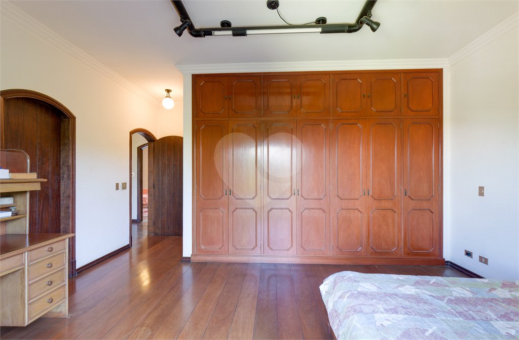 Casa à venda com 5 suítes no condomínio Chácara Flora, São Paulo - SP