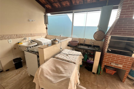 Casa à venda com 3 quartos em Jardim Alvorada, Itapetininga, SP