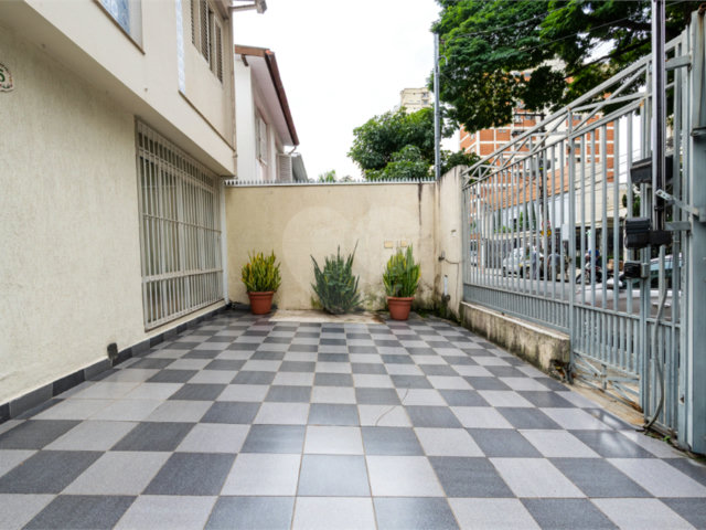 Sobrado à venda com 4 quartos, sendo 1 suíte,  em Brooklin, São Paulo, SP