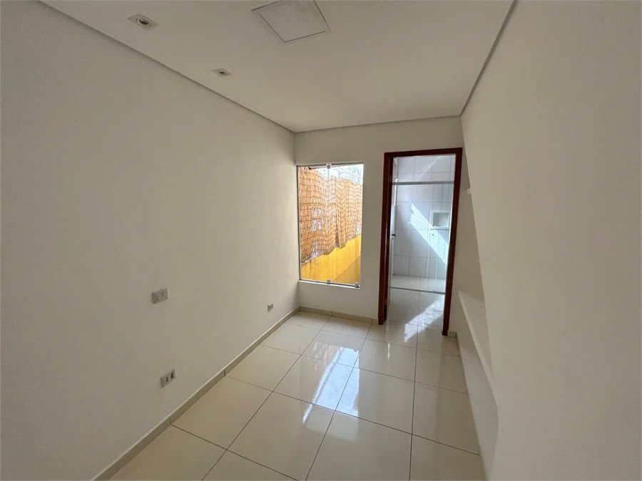 Casa de Vila para alugar com 4 suítes em Vila Romana, São Paulo, SP
