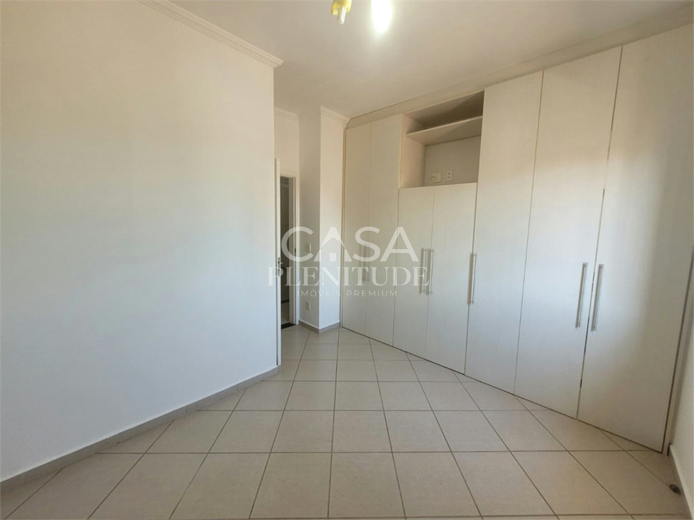 Casa em condomínio à venda com 3 quartos, sendo 1 suíte, em Parque Campolim, Sorocaba, SP