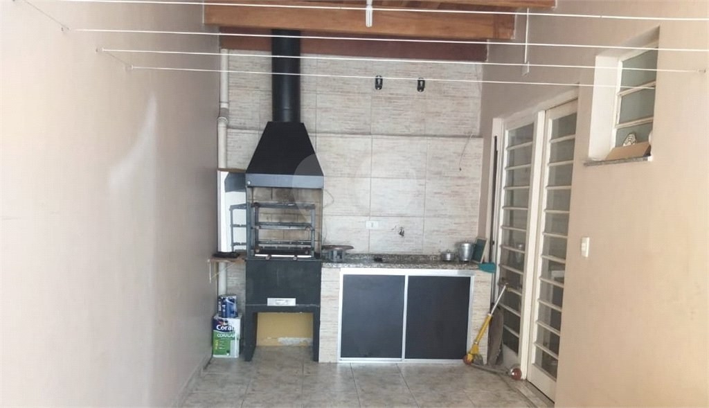Casa à venda com 3 quartos, sendo 1 suíte, no condomínio Primavera, São Paulo - SP