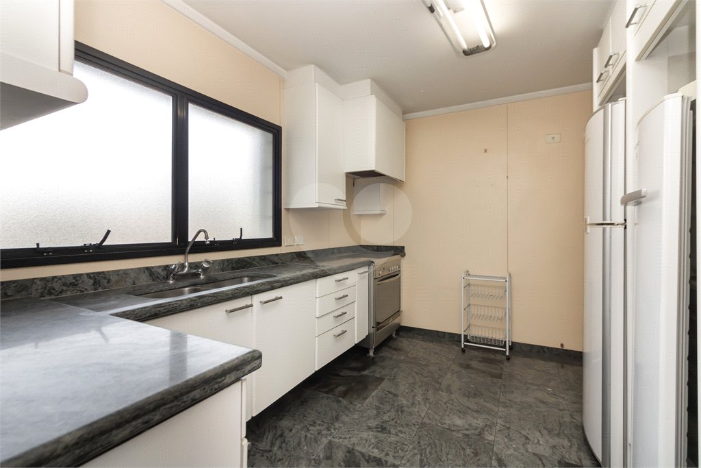 Apartamento à venda com 4 quartos, sendo 3 suítes, em Higienópolis, São Paulo, SP