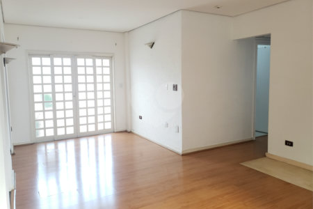 Casa à venda com 4 quartos, sendo 1 suíte,  em Vila Oliveira, Mogi das Cruzes, SP