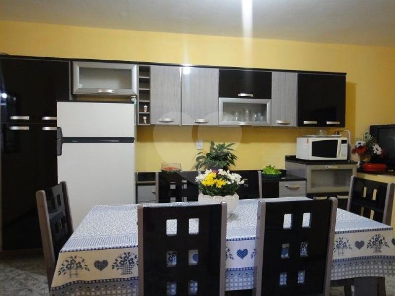 Casa à venda com 3 quartos, sendo 2 suítes, em Jardim Taboão, São Paulo, SP