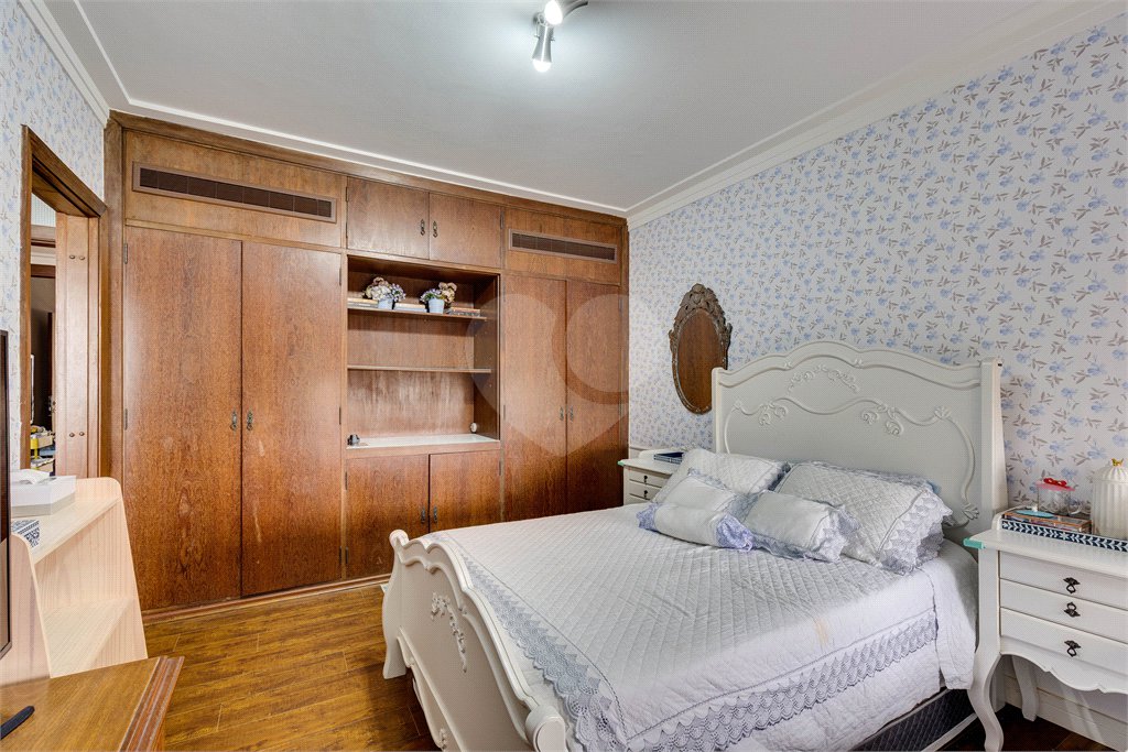 Apartamento à venda com 4 suítes em Jardim Marajoara, São Paulo, SP