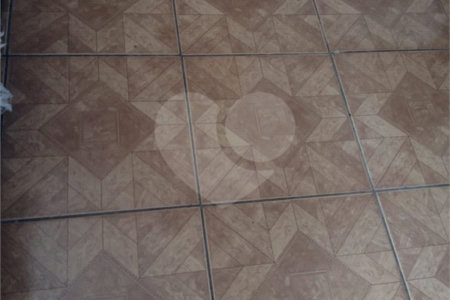 Casa térrea em Araraquara/SP.