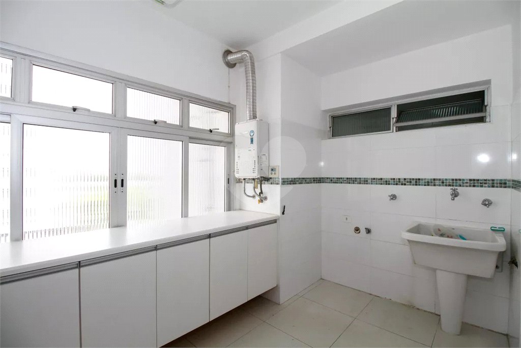 Apartamento à venda ou para alugar com 3 quartos, sendo 1 suíte,  em Sumarezinho, São Paulo, SP