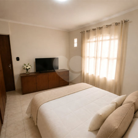 Casa à venda com 3 quartos, sendo 1 suíte, em Guarapiranga, São Paulo, SP