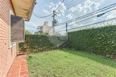 Casa Térrea à venda com 4 quartos, sendo 1 suíte,  em Jardim Prudência, São Paulo, SP