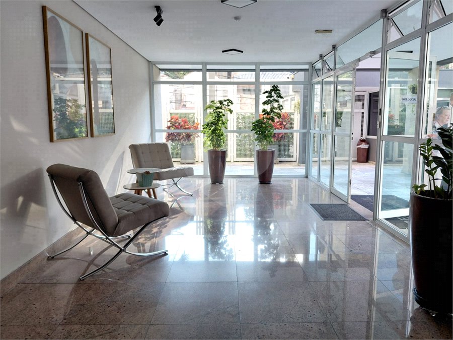 Apartamento à venda com 3 quartos, sendo 1 suíte,  em Vila Romana, São Paulo, SP