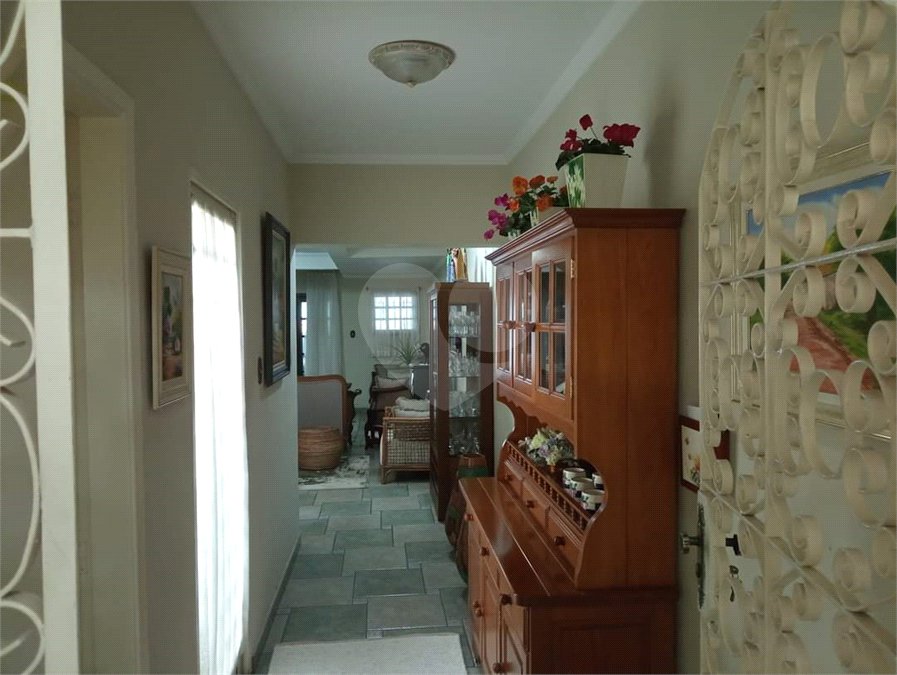 Casa à venda com 3 quartos, sendo 2 suítes, em Vila Flávio, Mogi das Cruzes, SP