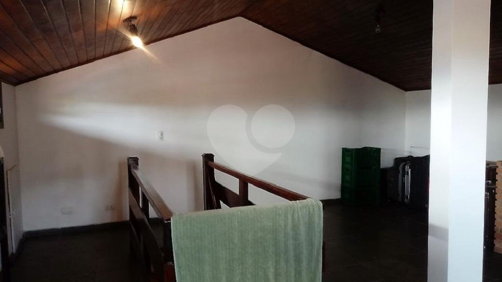 Sobrado à venda com 4 quartos, sendo 2 suítes, em Vila Nivi, São Paulo, SP