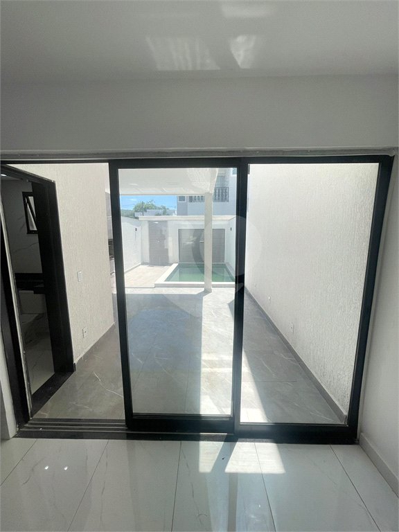 Casa à venda com 3 quartos, sendo 2 suítes, no condomínio Grand Park, Rio de Janeiro - RJ