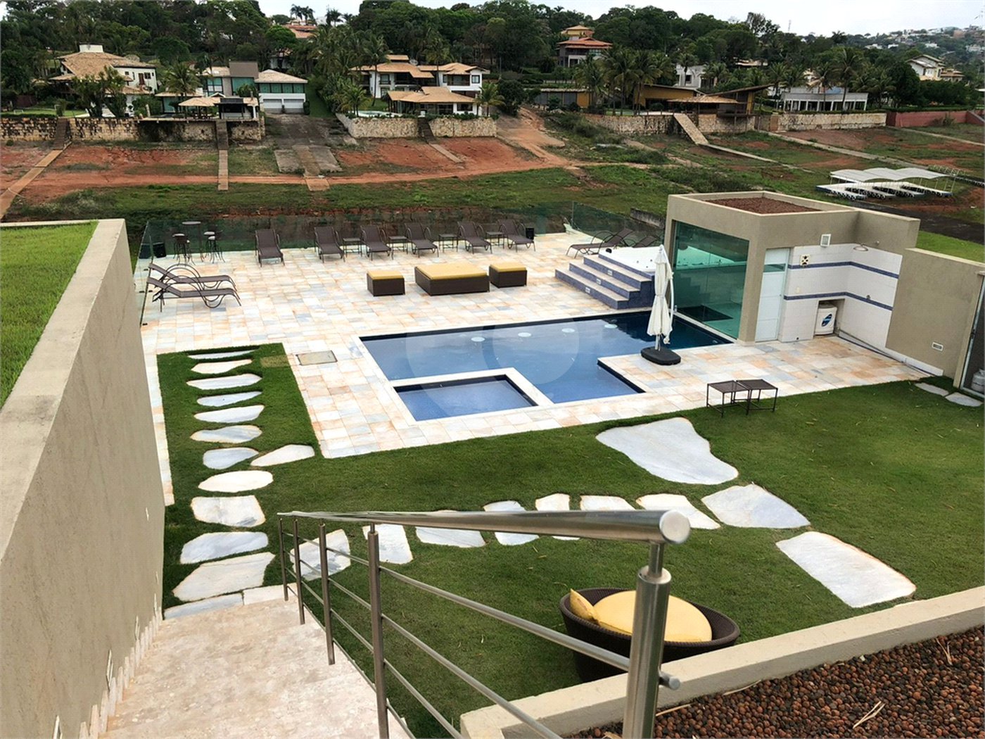 Condomínio à venda com 6 quartos, sendo 5 suítes, no Centro, Capitólio, MG