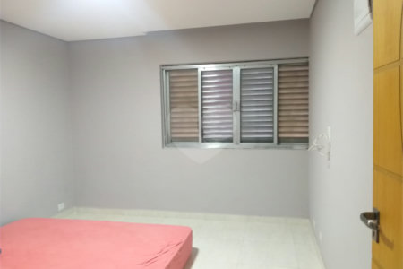 Sobrado à venda com 3 quartos, sendo 1 suíte, em Vila Galvão, Guarulhos, SP