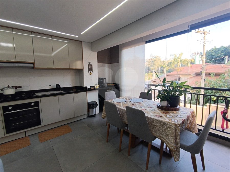 Apartamento à venda com 2 quartos, sendo 1 suíte, em Chácaras Manão, Mairinque, SP
