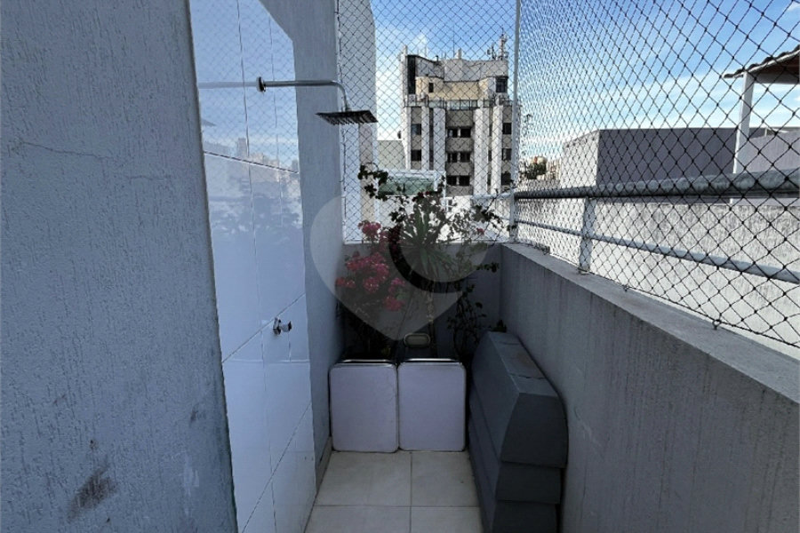 Casa à venda com 3 suítes no condomínio Barbará IV, São Paulo - SP