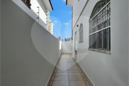 Sobrado à venda com 3 quartos, sendo 1 suíte, em Vila Firmiano Pinto, São Paulo, SP