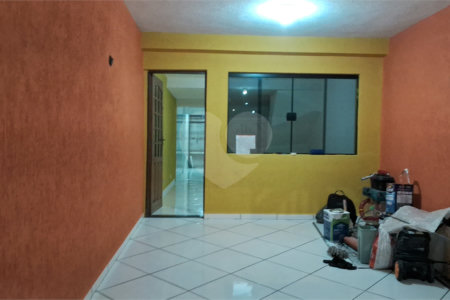 Sobrado à venda com 4 quartos em Vila Aimoré, São Paulo, SP