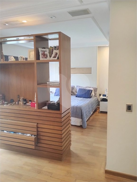 Casa à venda com 5 quartos, sendo 4 suítes, no condomínio Santa Teresa, Jundiaí - SP