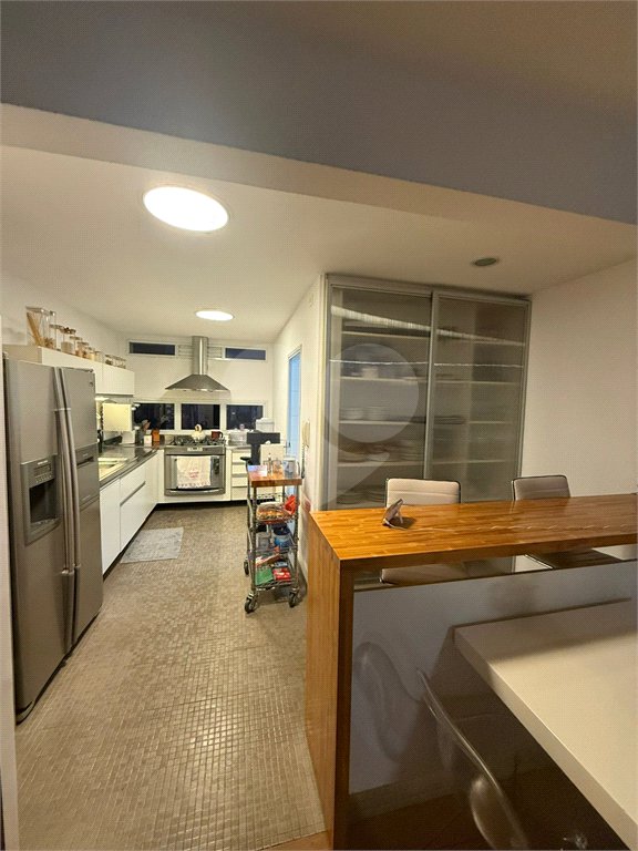 Apartamento à venda com 3 quartos, sendo 2 suítes,  em Vila Andrade, São Paulo, SP