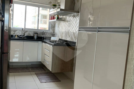 Apartamento à venda com 3 suítes em Lapa, São Paulo, SP