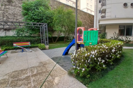 Cobertura à venda com 4 quartos, sendo 3 suítes,  em Cidade São Francisco, São Paulo, SP
