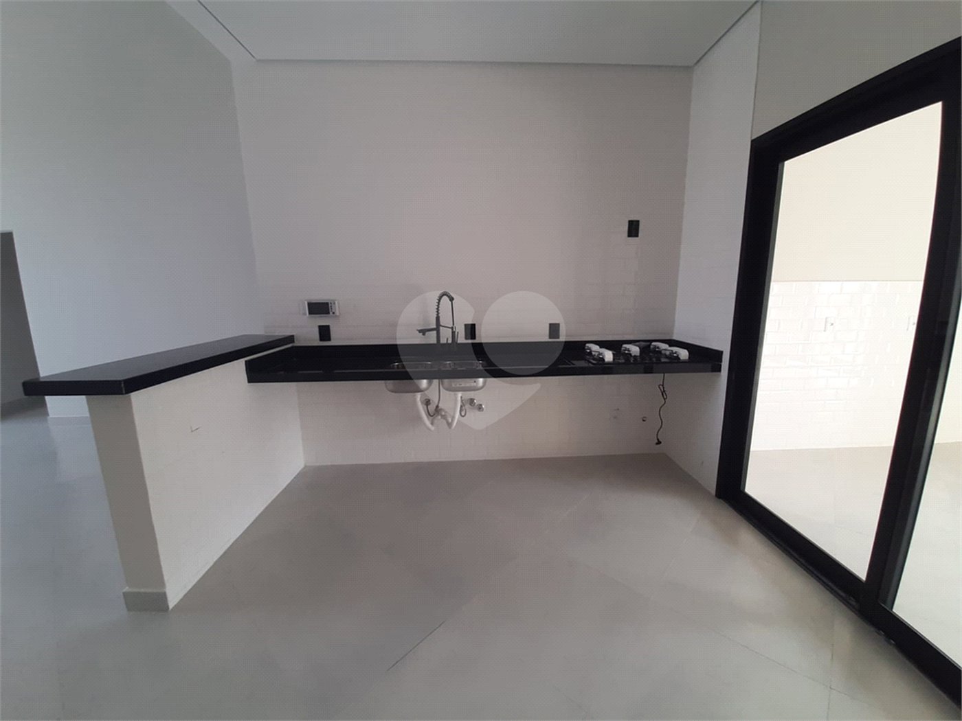 Casa à venda com 3 quartos, sendo 1 suíte, em Residencial/Comercial, Vinhedo, SP