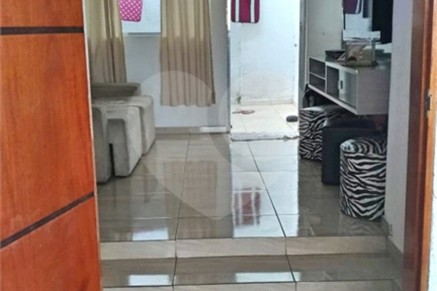 Casa Térrea à venda com 7 quartos, sendo 1 suíte, em Vila Paulicéia, São Paulo, SP