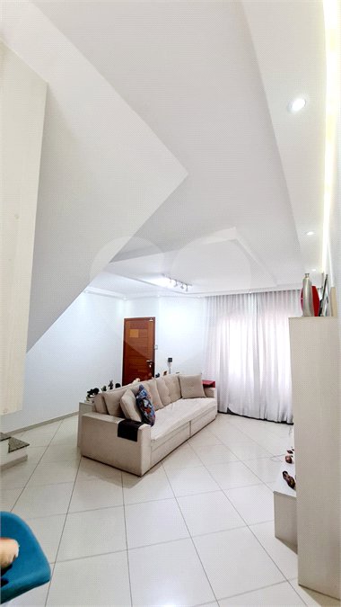 Sobrado à venda com 3 quartos, sendo 1 suíte,  em Jardim Leocádia, Sorocaba, SP