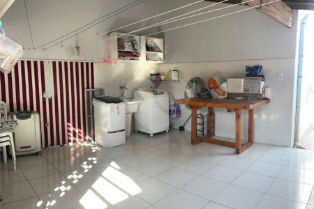 Casa à venda com 2 quartos em Vila Lavínia, Mogi das Cruzes, SP