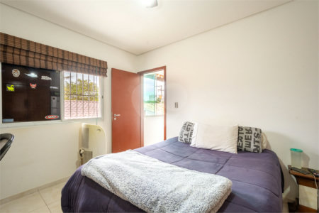Casa à venda com 4 quartos, sendo 1 suíte, em Santo Amaro, São Paulo, SP