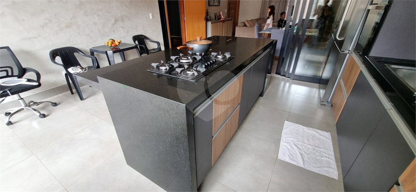 Casa à venda com 3 quartos, sendo 1 suíte, no condomínio Villas Mabel, Ribeirão Preto - SP