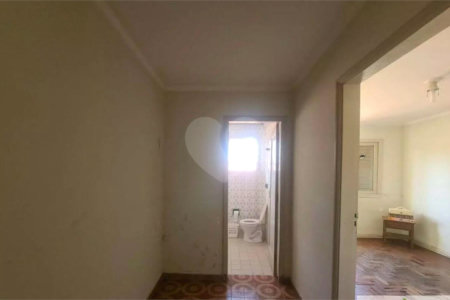 Casa à venda com 4 quartos, sendo 1 suíte,  em Jardim Trussardi, São Paulo, SP