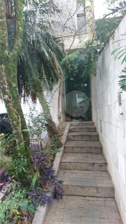 Sobrado à venda com 5 quartos, sendo 2 suítes, em Tremembé, São Paulo, SP