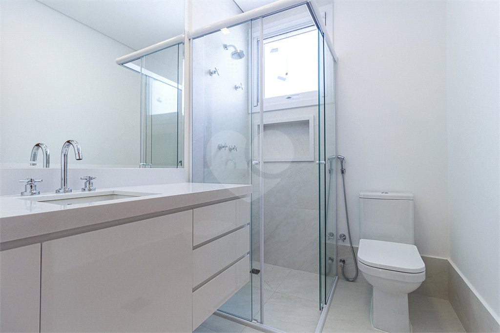 Casa à venda com 4 suítes no condomínio Villagio Quadrifolio, São Paulo - SP