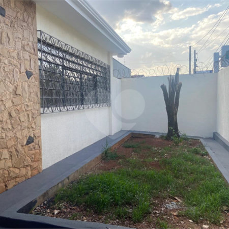 Casa à venda com 3 quartos, sendo 1 suíte, no Centro, Araraquara, SP