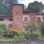 Sobrado à venda ou para alugar com 5 quartos, sendo 3 suítes, em Serra da Cantareira, São Paulo, SP