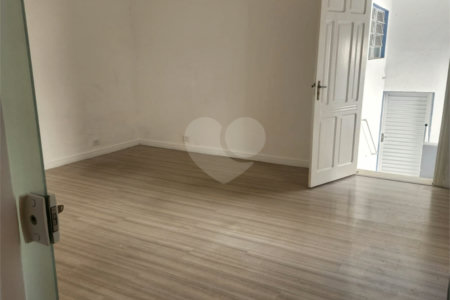 Casa para alugar com 5 quartos, sendo 1 suíte, em Vila Ipojuca, São Paulo, SP
