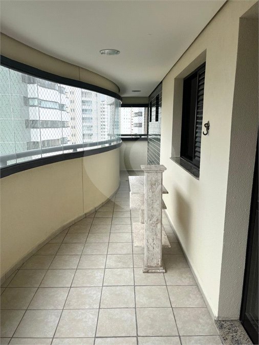 Apartamento para alugar com 3 suítes em Vila Assunção, Santo André, SP