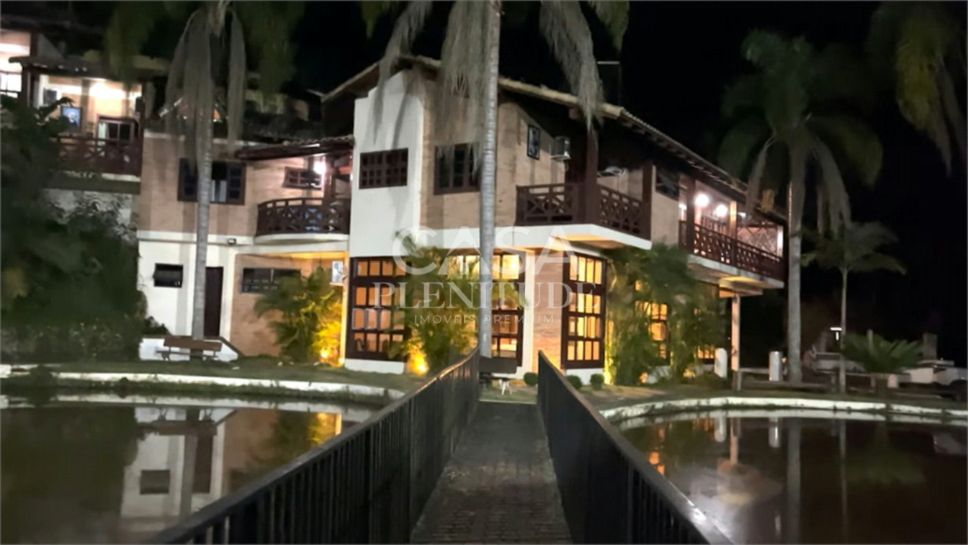 Casa à venda com 23 quartos, sendo 8 suítes,  em Taiaçupeba, Mogi das Cruzes, SP