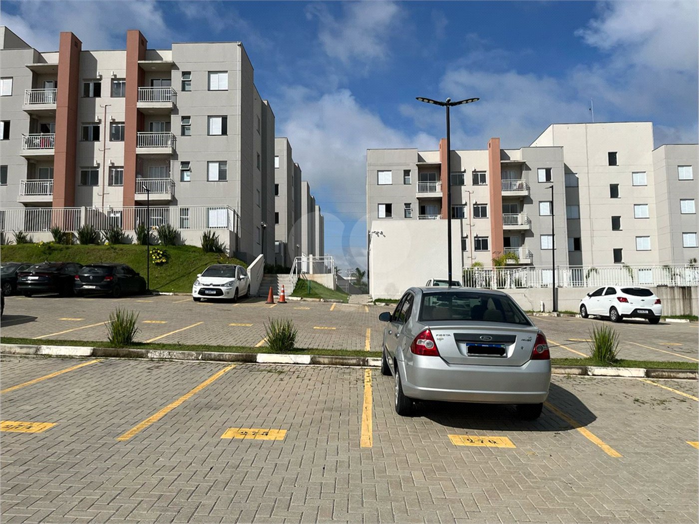 Apartamento à venda ou para alugar com 2 quartos em Jardim Europa, Suzano, SP