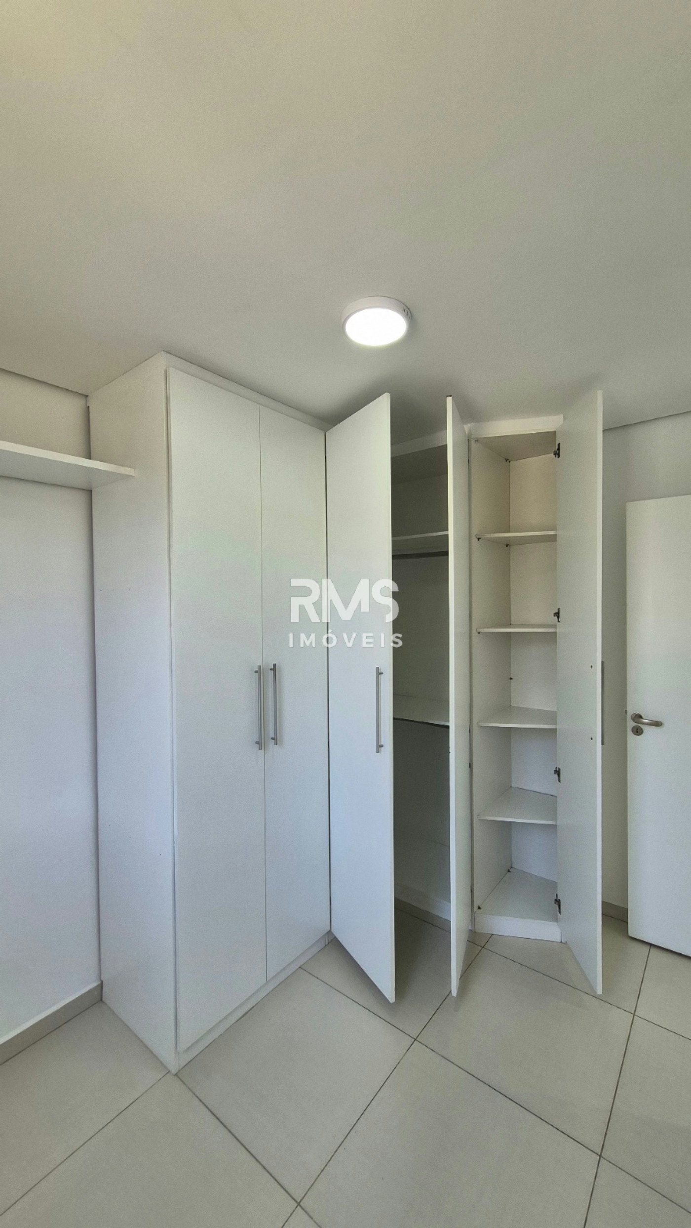 Apartamento à venda com 2 quartos em Jardim Residencial Itaim, Itu, SP
