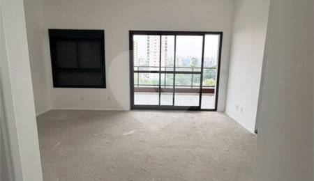 Apartamento à venda com 3 quartos, sendo 1 suíte,  em Alto da Boa Vista, São Paulo, SP