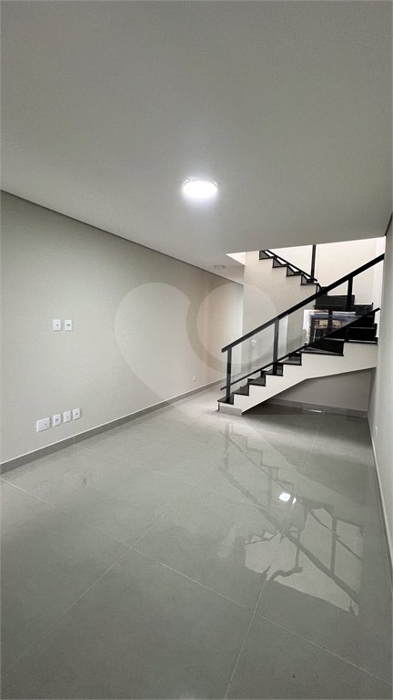 Sobrado à venda com 3 quartos, sendo 1 suíte, em Vila Bela Vista (zona Norte), São Paulo, SP