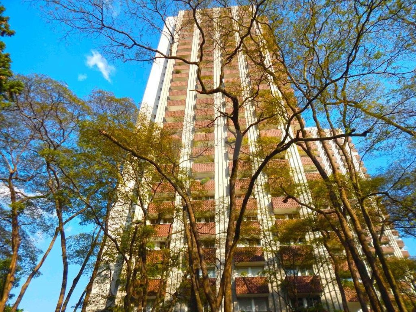 Apartamento à venda com 4 suítes em Jardim Marajoara, São Paulo, SP